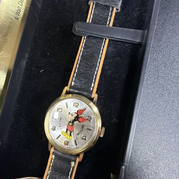 NICE! Bradley 50th Anniversary Mickey Mouse Round Gold Black Leather Watch J1975